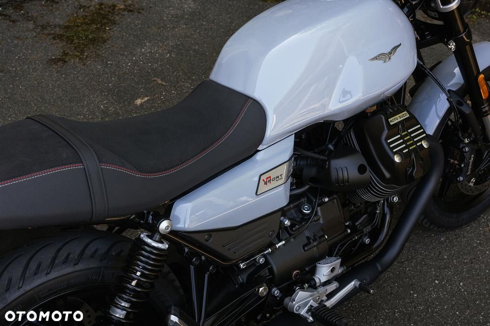 Moto Guzzi V7 - 3