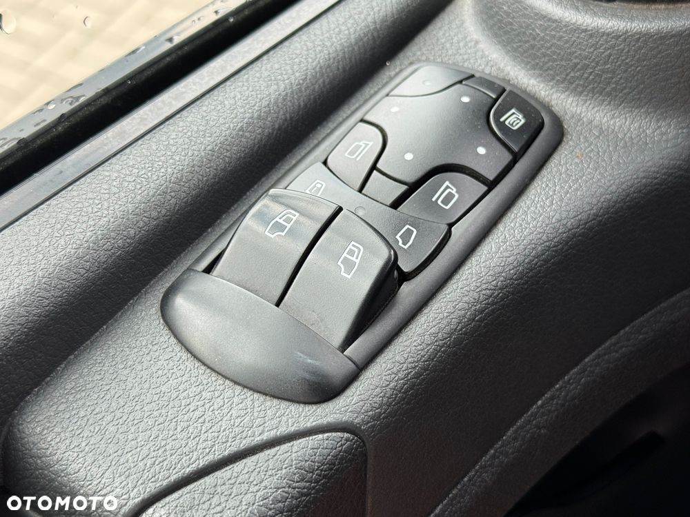 Mercedes-Benz ATEGO - 38