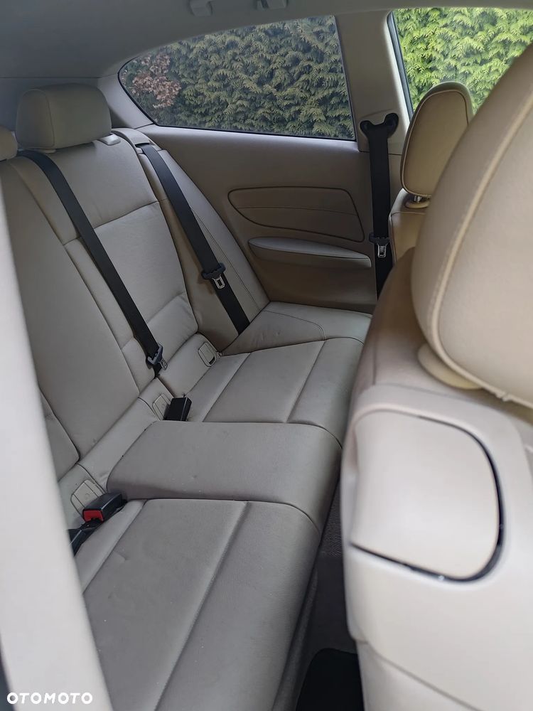 BMW Seria 1 118i - 6