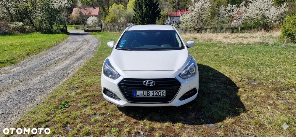 Hyundai i40 Kombi 1.7 CRDi DCT Premium - 1