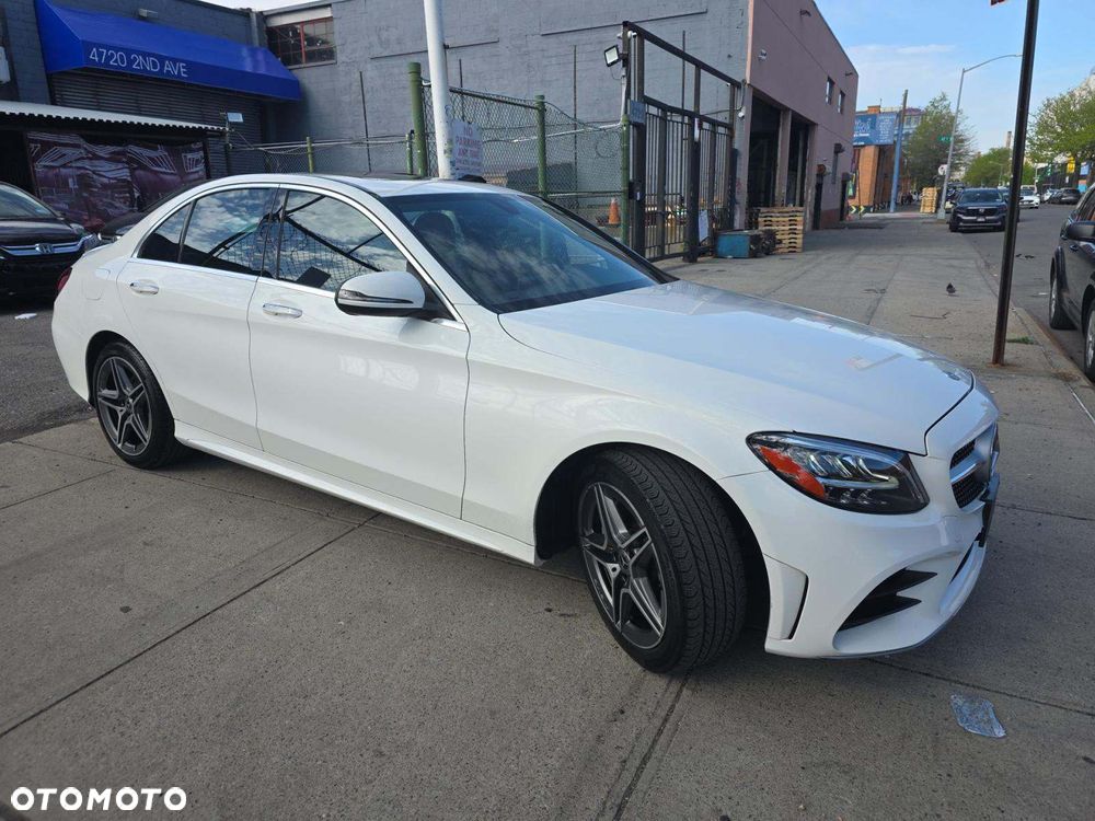 Mercedes-Benz Klasa C 300 4Matic 9G-TRONIC AMG Line - 5