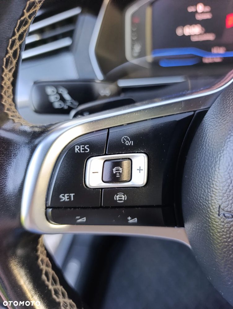 Volkswagen Arteon 2.0 TDI SCR DSG R-Line Edition - 34