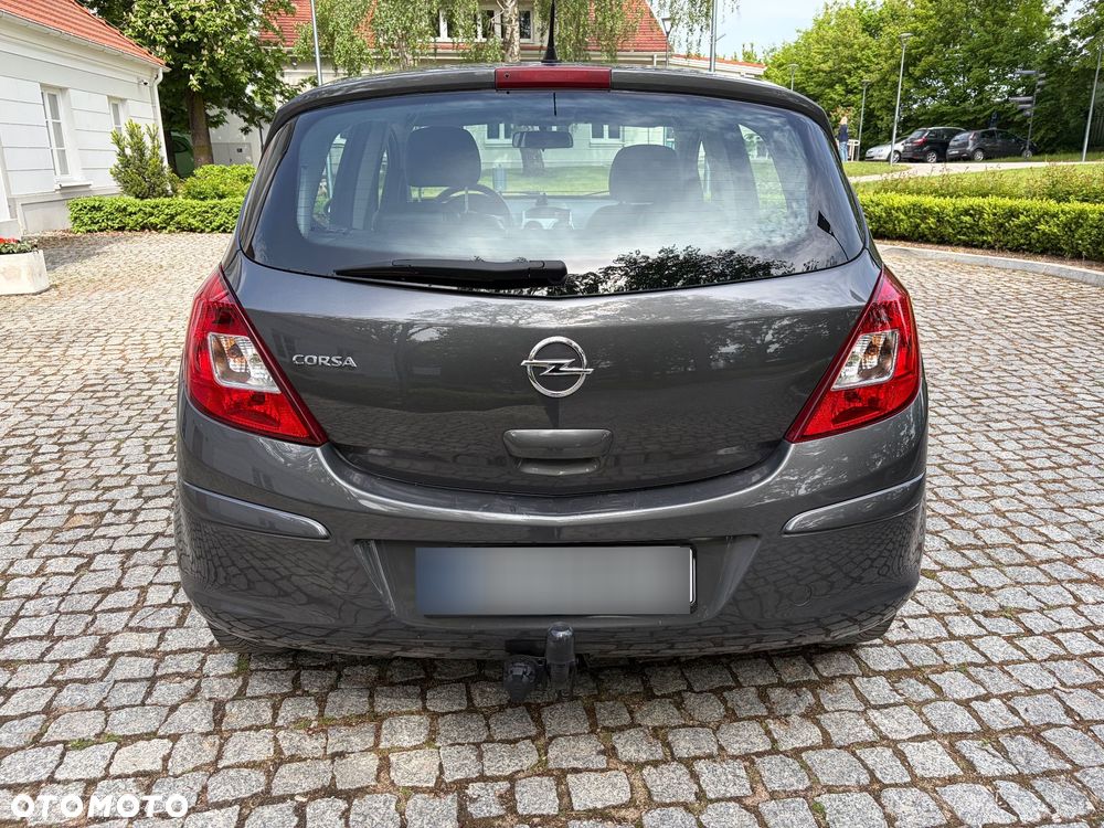 Opel Corsa 1.4 16V Cosmo - 11