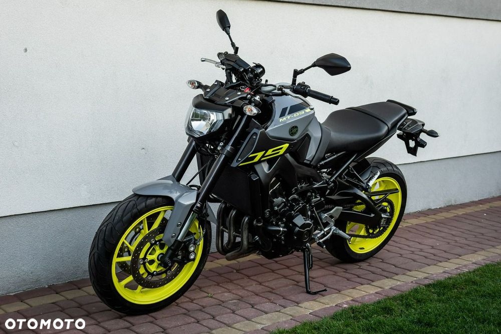 Yamaha MT - 7