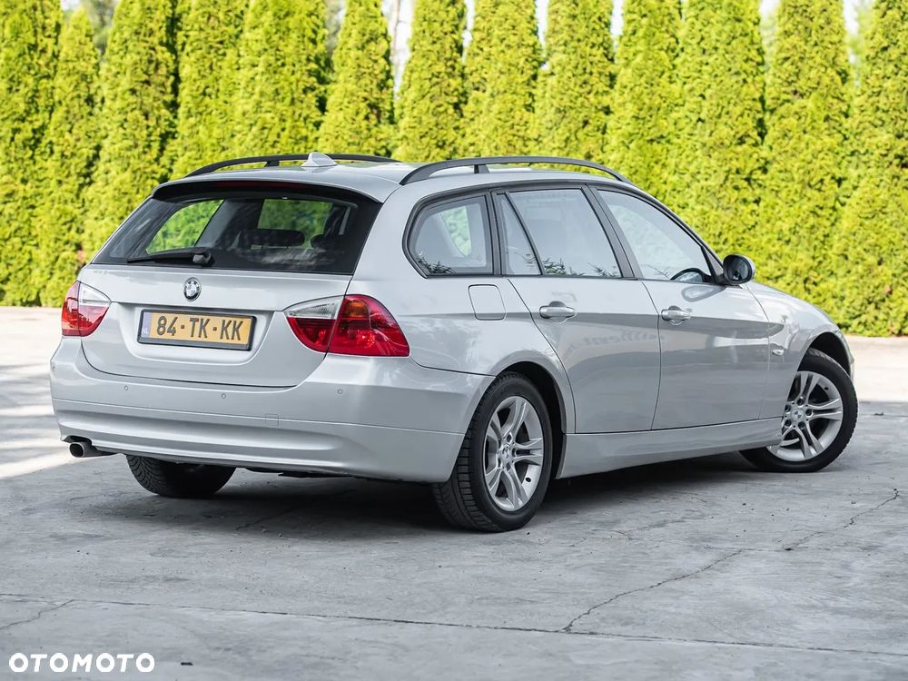 BMW Seria 3 318d DPF - 13
