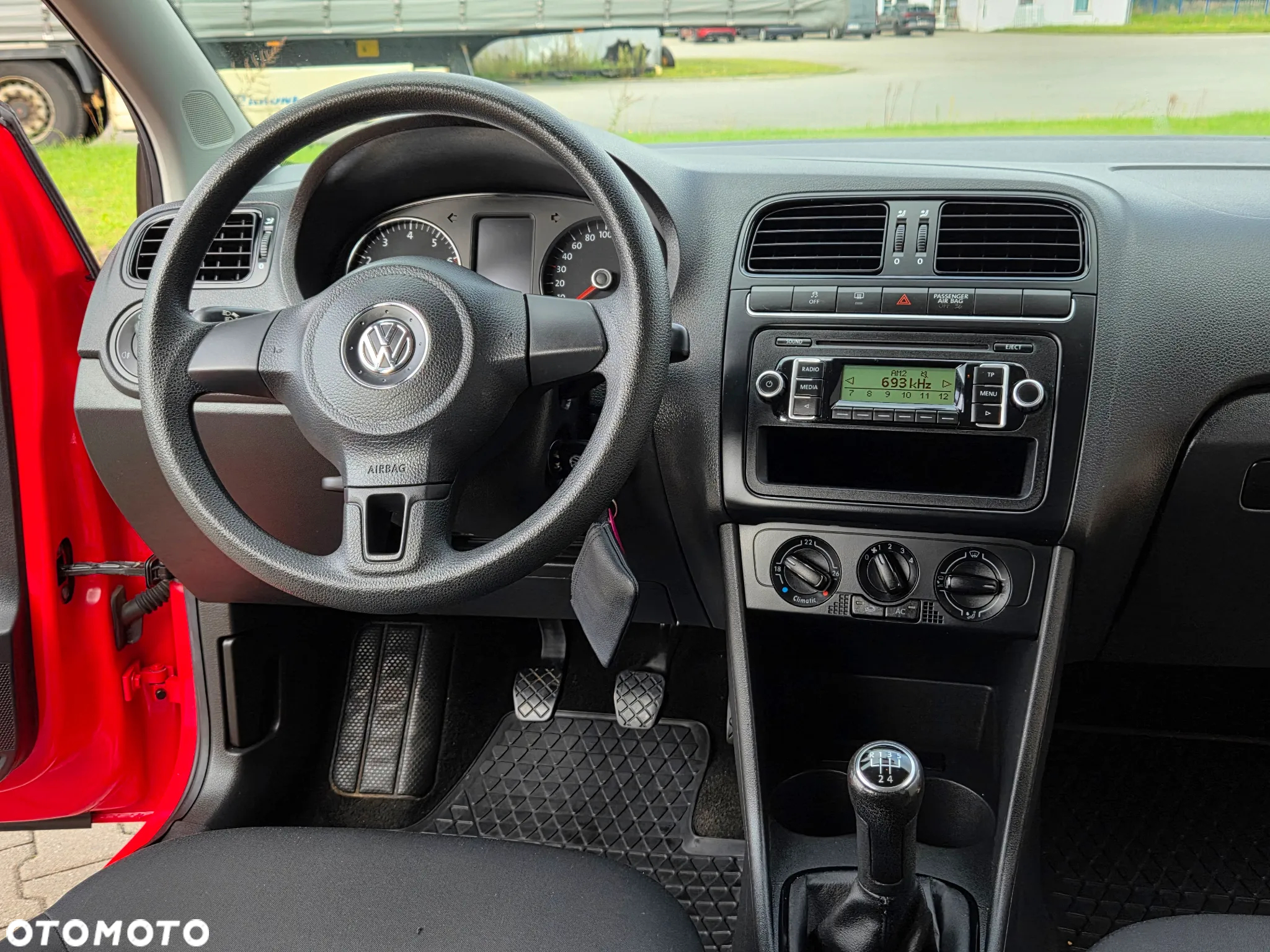 Volkswagen Polo 1.2 Comfortline - 23