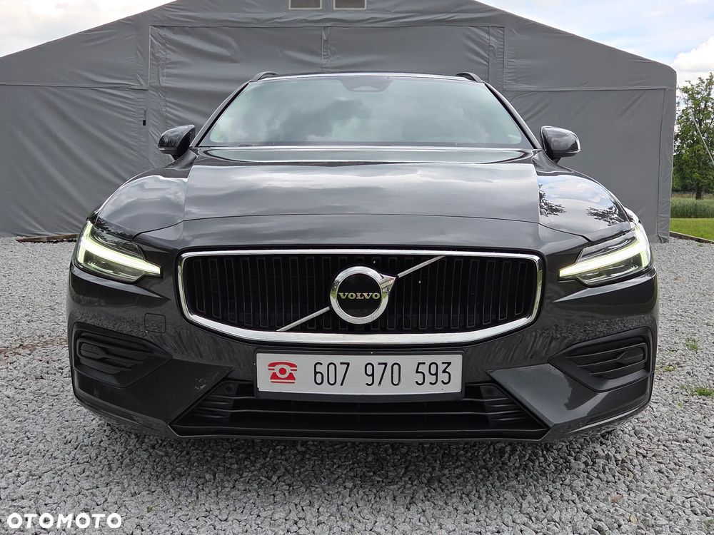 Volvo V60 B3 B DKG Momentum Pro - 2