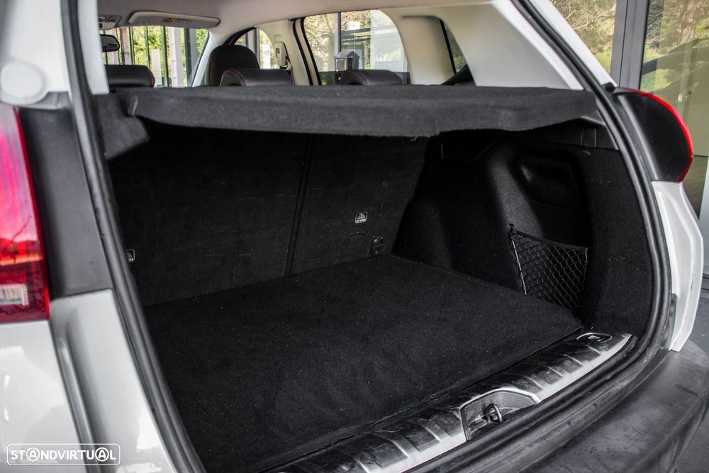 Peugeot 2008 1.2 PureTech GT Line - 26