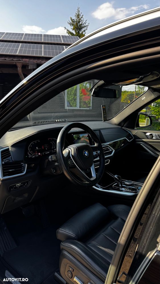 BMW X5 2022 — imagine 13