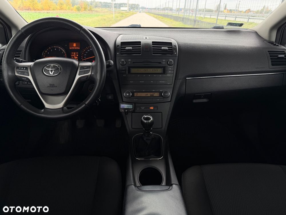 Toyota Avensis - 6