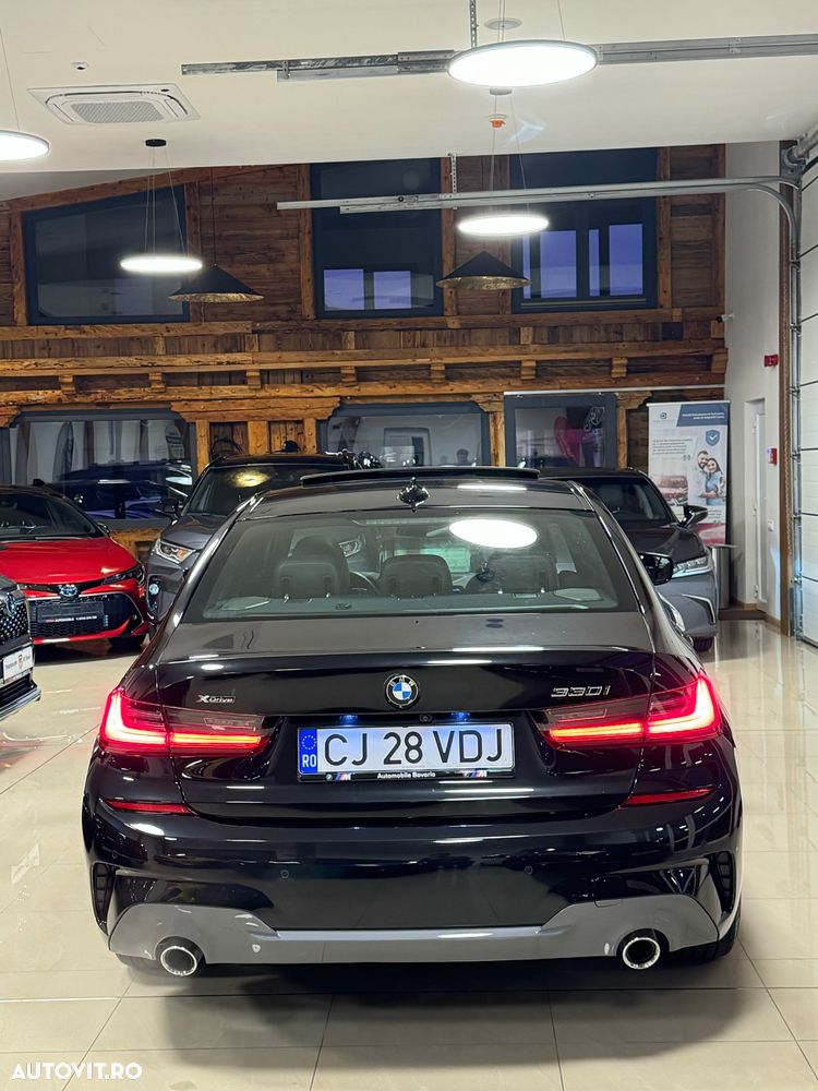 BMW Seria 3 330i xDrive AT - 39