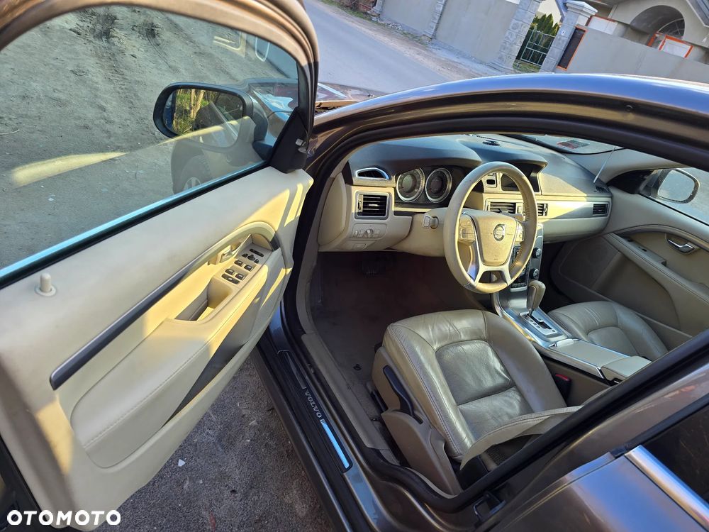 Volvo V70 D3 Geartronic Momentum - 4