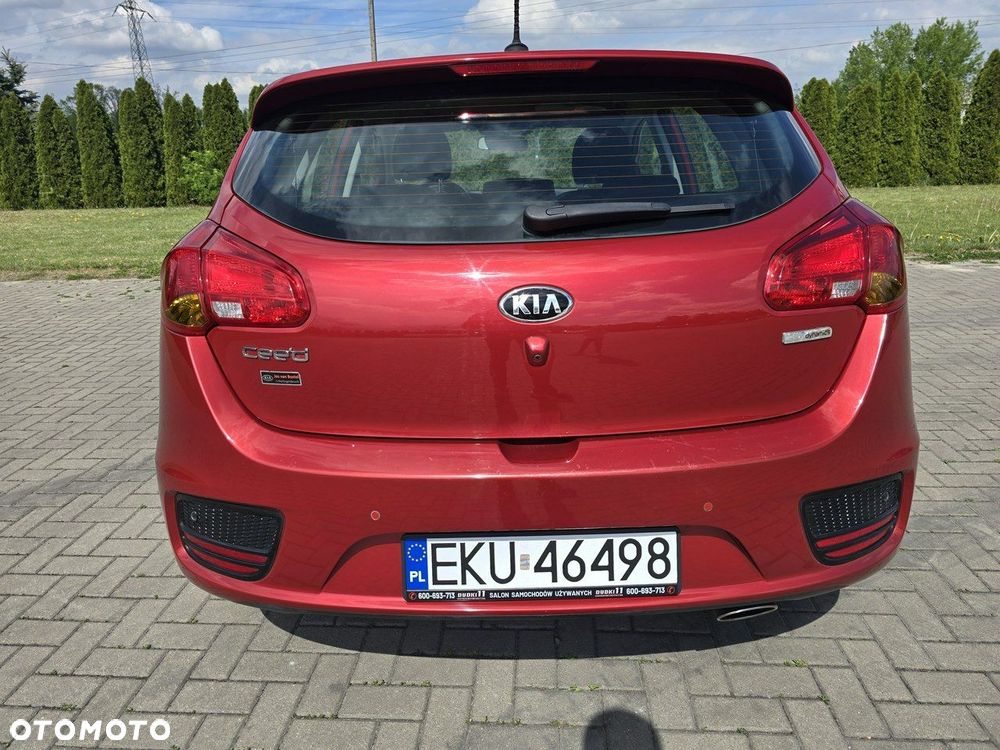 Kia Ceed - 12