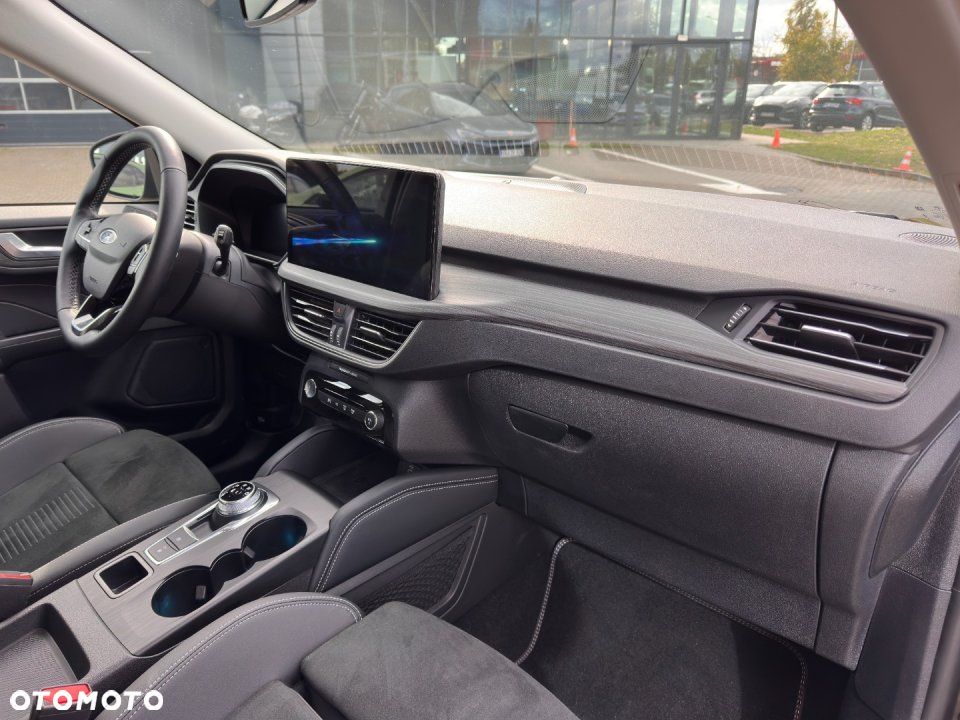 Ford Kuga - 25