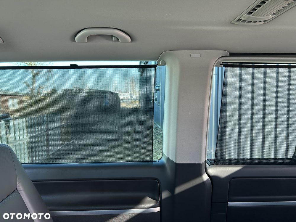 Volkswagen Multivan - 33