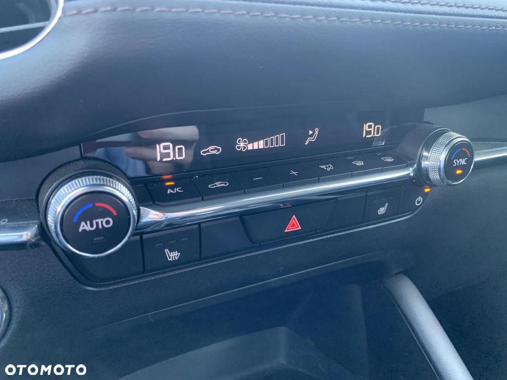 Mazda 3 2.0 mHEV Exclusive Line - 17