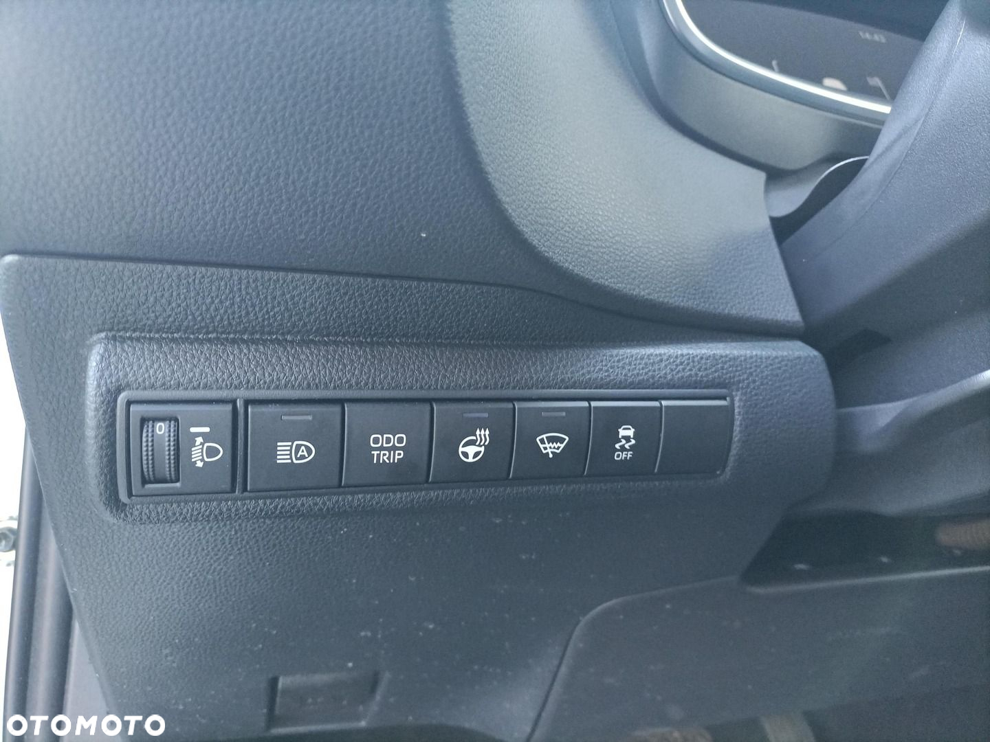 Toyota Corolla - 13