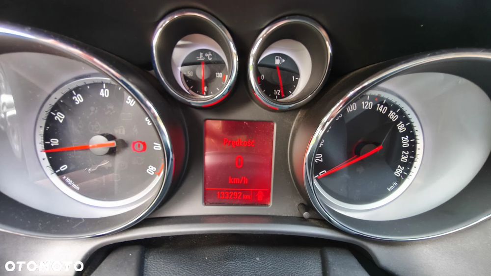 Opel Astra 1.4 T Cosmo - 14