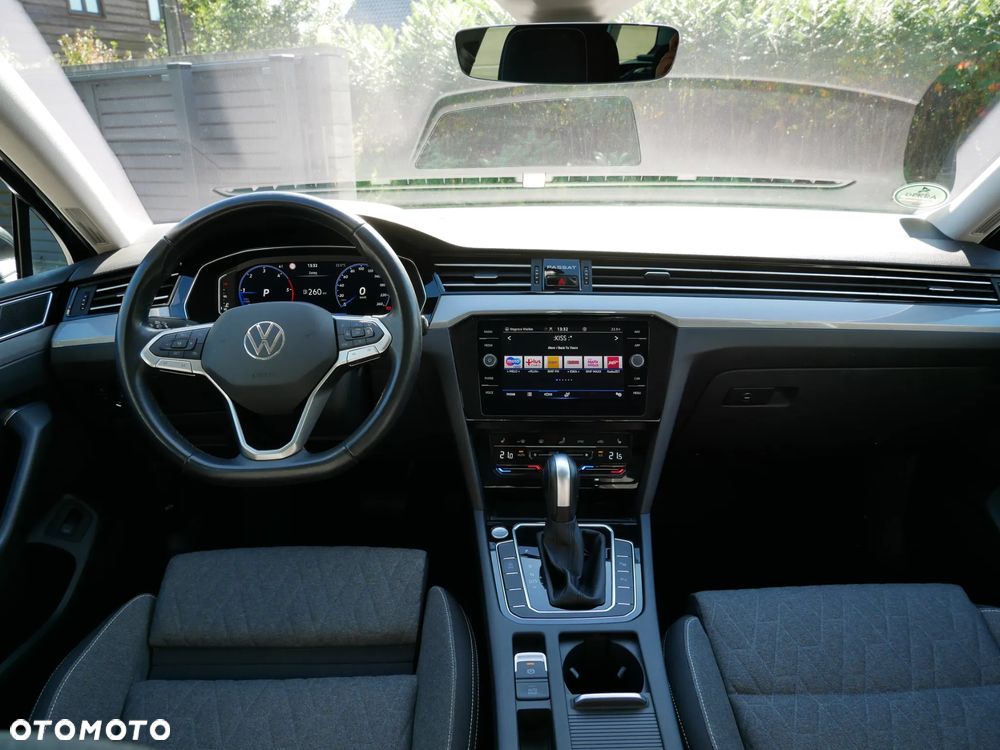 Volkswagen Passat 2.0 TDI EVO Business DSG - 2