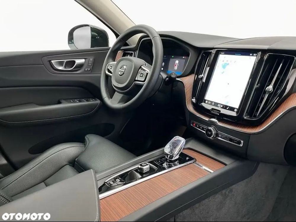Volvo XC 60 B4 B Plus Dark - 6