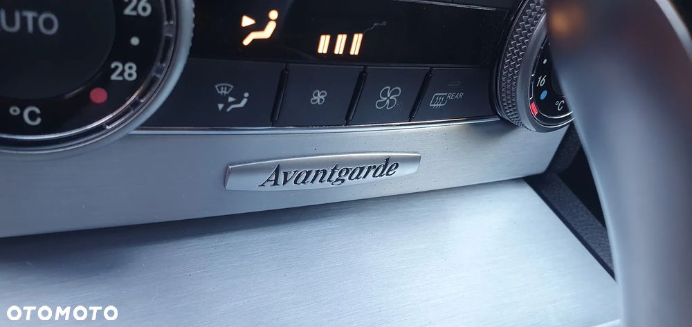 Mercedes-Benz Klasa C 180 CGI Automatik BlueEFFICIENCY Avantgarde - 29