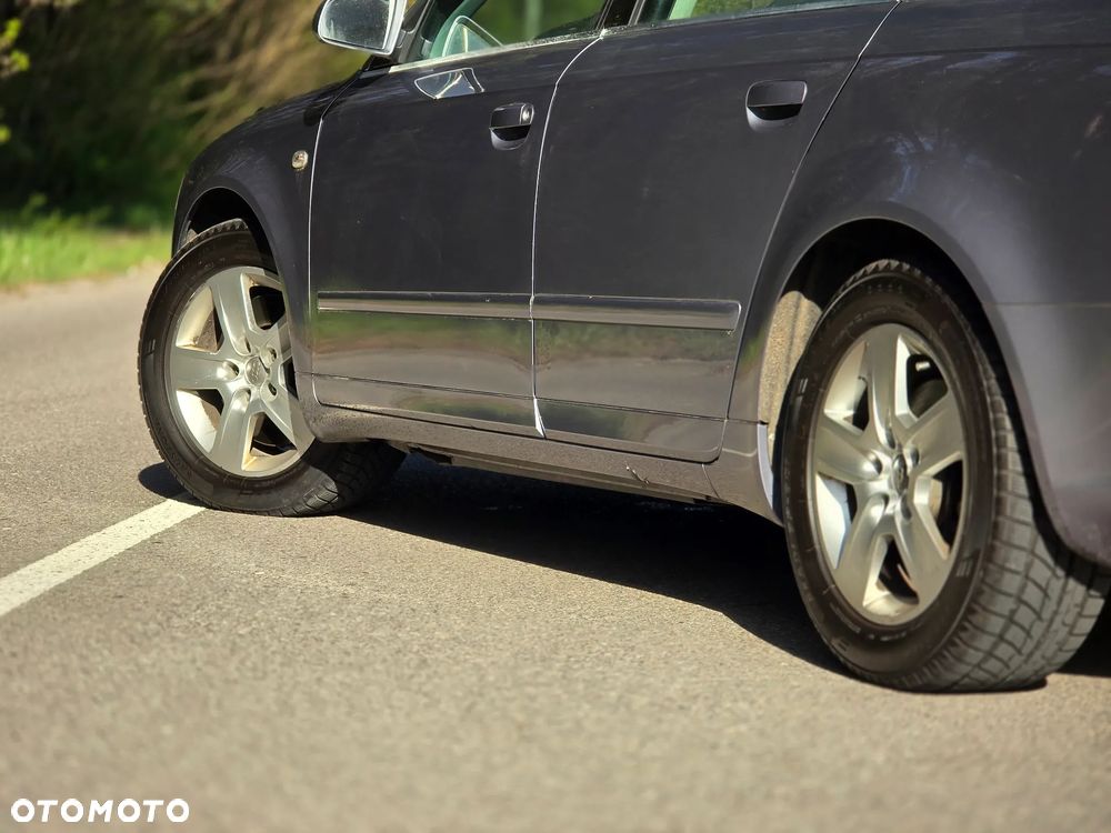 Audi A4 Avant 2.0 T FSI - 32