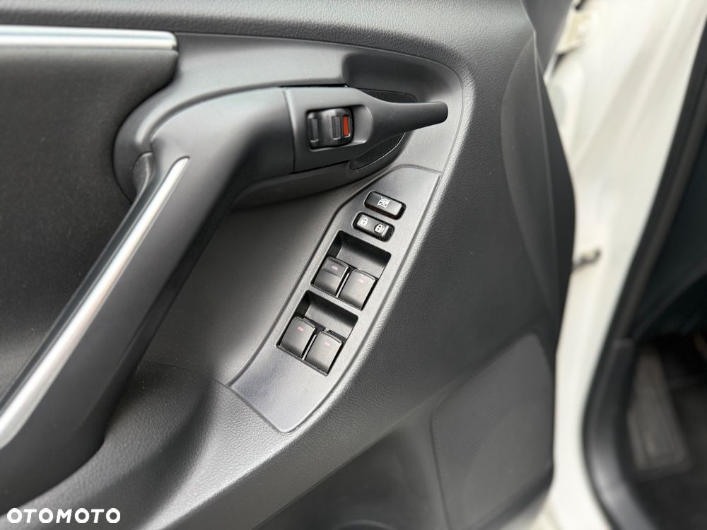 Toyota Verso 1.6 Sol - 23