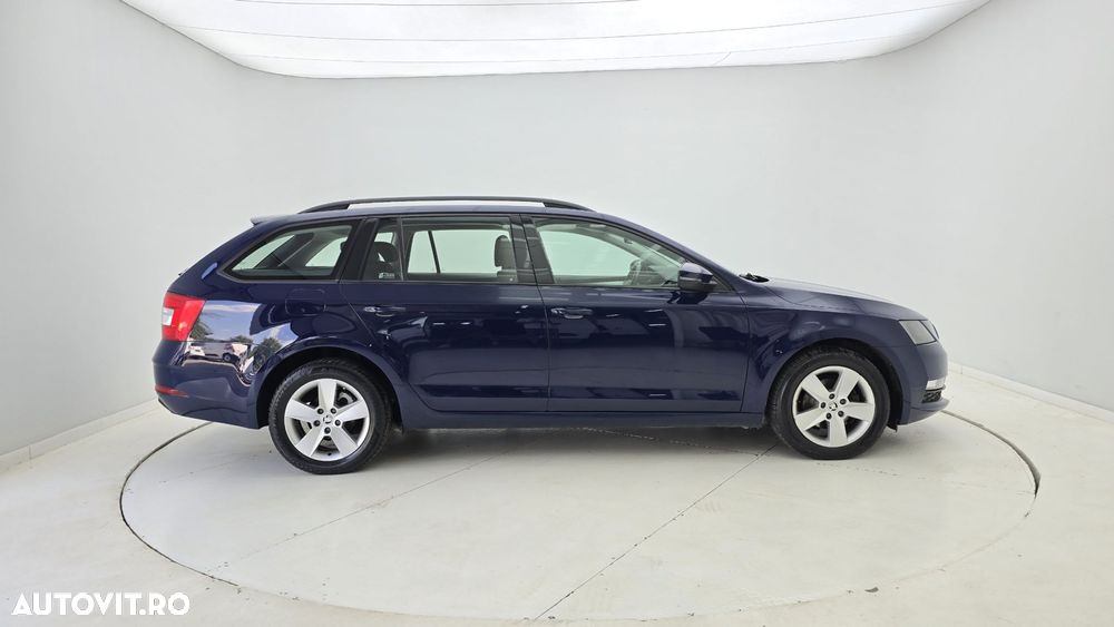 Skoda Octavia 1.6 TDI Ambition - 5