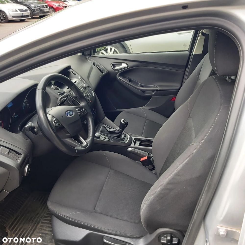 Ford Focus 1.6 Trend - 13