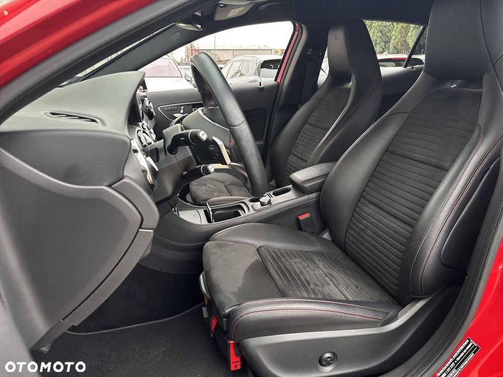 Mercedes-Benz GLA 200 7G-DCT AMG Line - 9