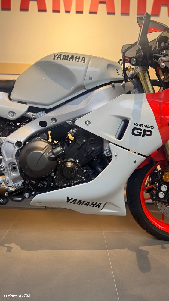 Yamaha XSR 900 GP AKRAPOVIC - 2