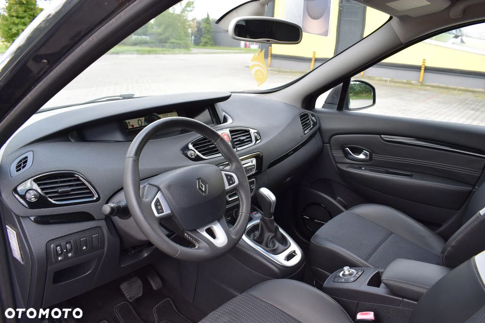 Renault Grand Scenic 2.0 16V 140 CVT Bose Edition - 16