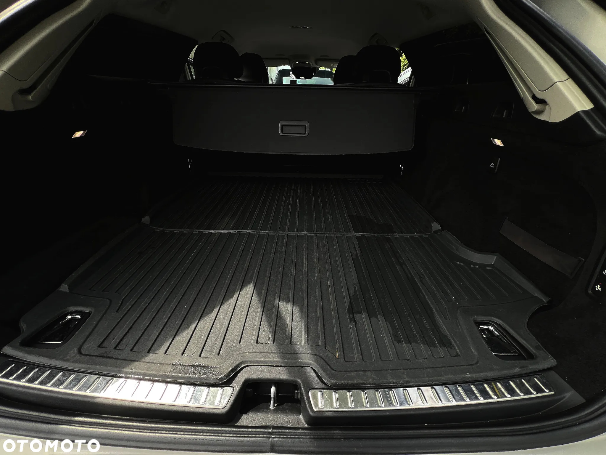Volvo V90 D4 Momentum Pro - 21