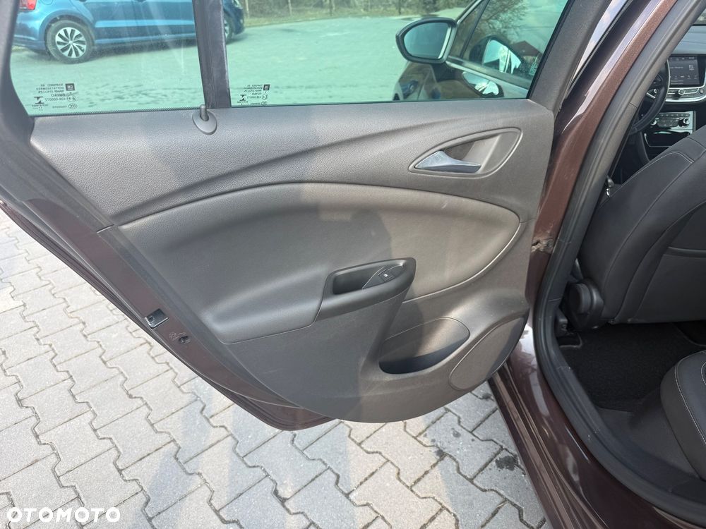 Opel Astra 1.4 Turbo Innovation - 14