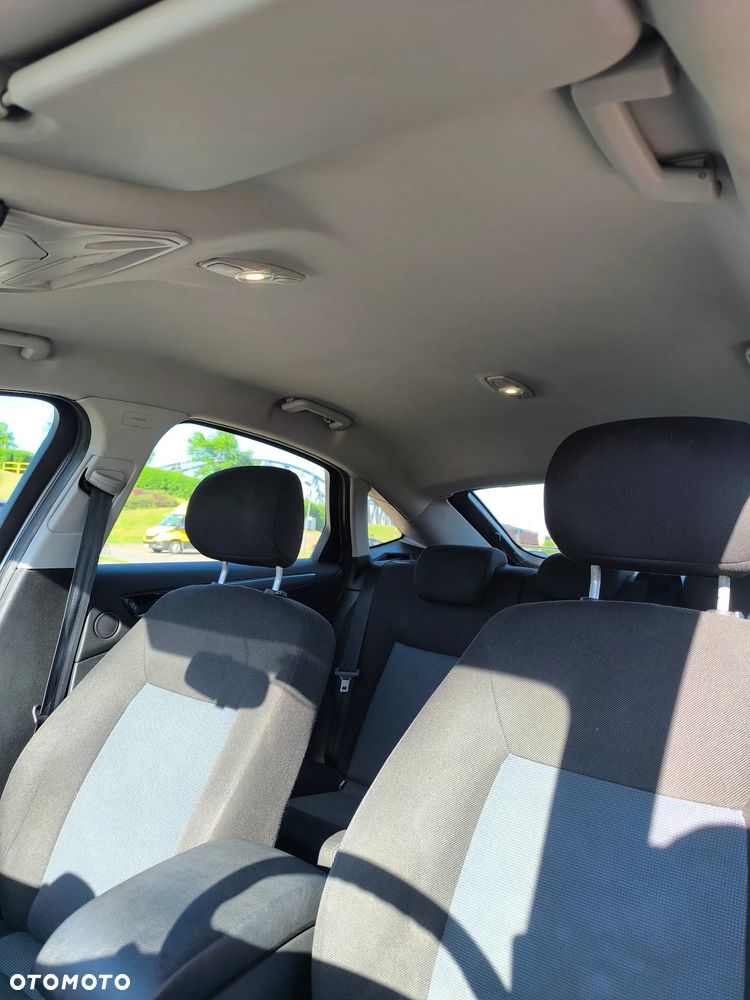 Ford Mondeo 2.0 TDCi Trend - 17