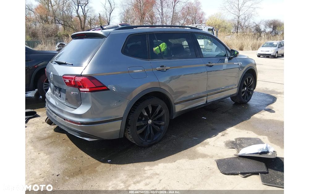 Volkswagen Tiguan - 4