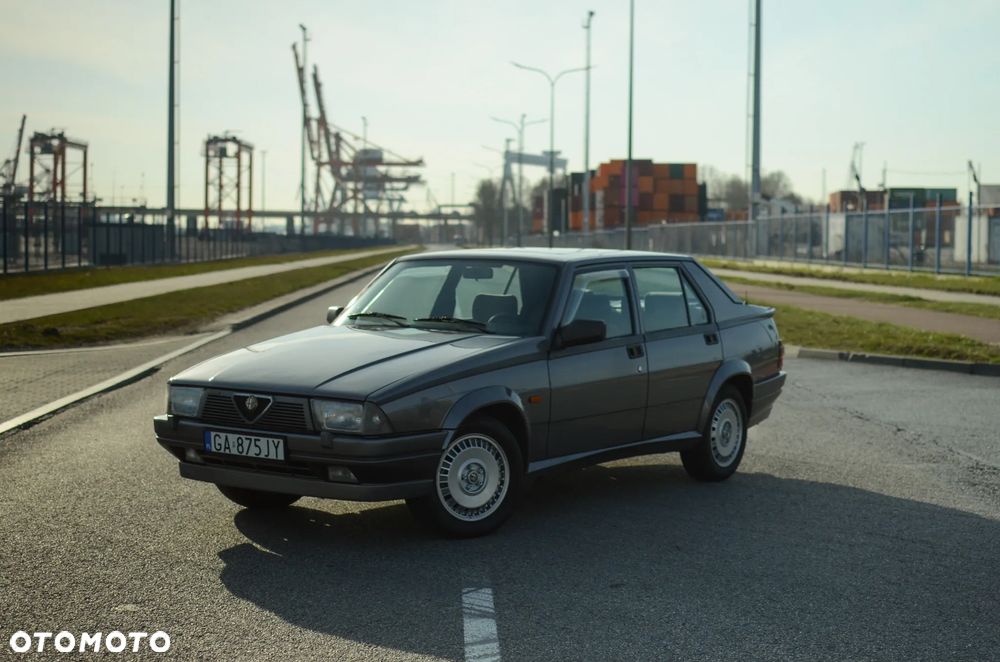 Alfa Romeo 75 2.0 Twin Spark Ltd - 4