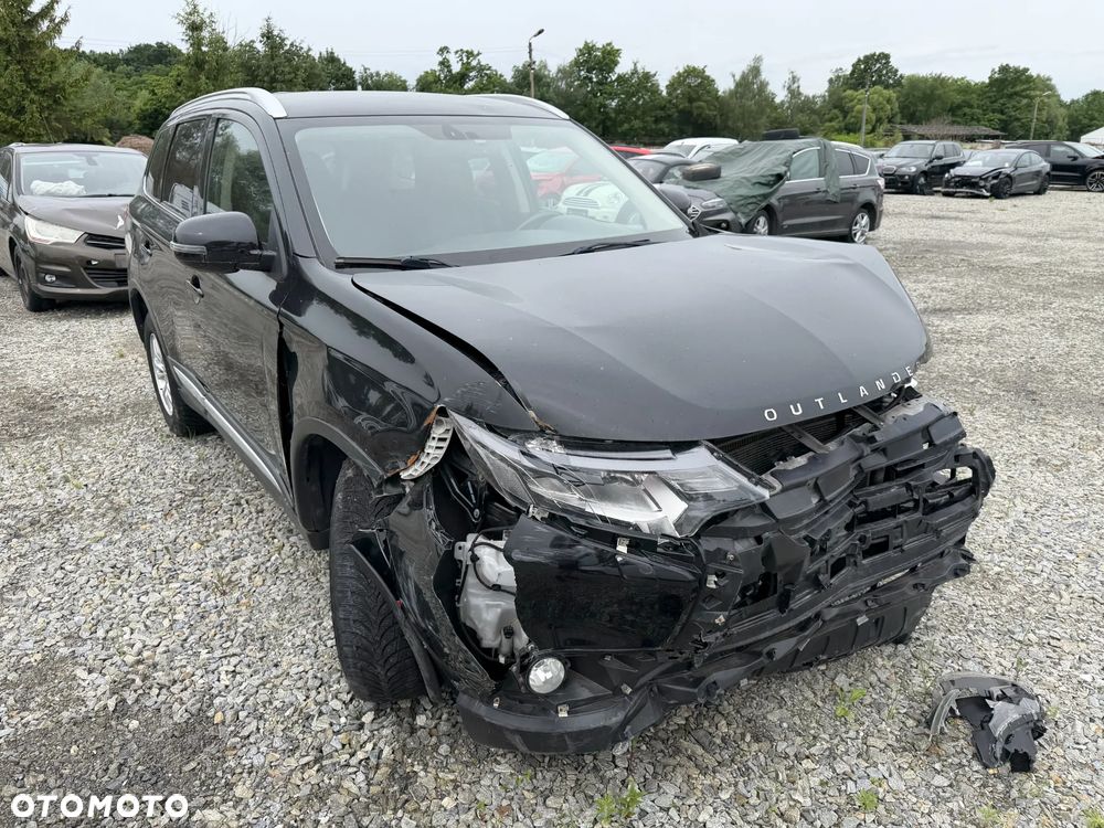 Mitsubishi Outlander 2.0 4WD CVT Diamant Edition+ - 23