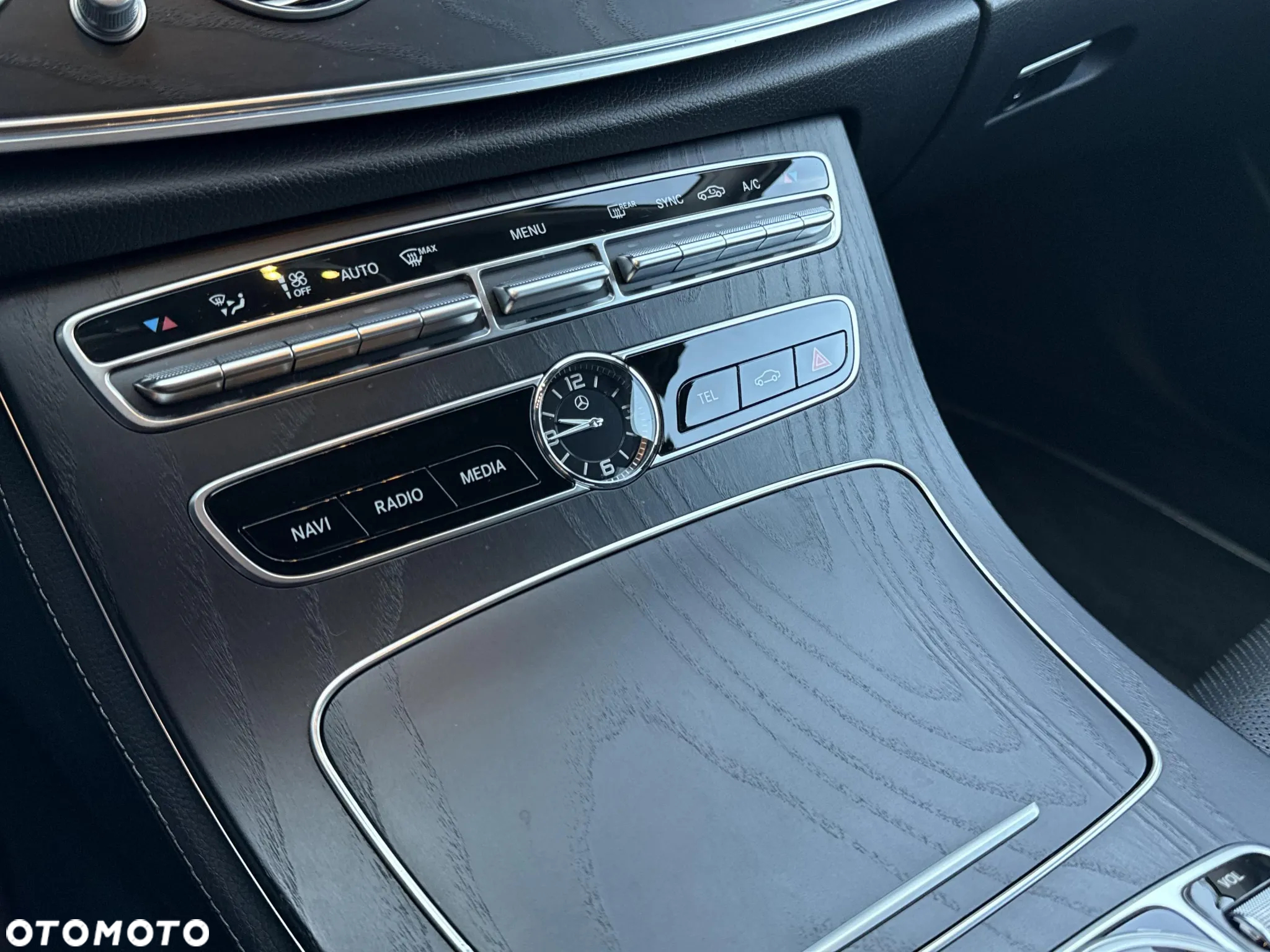 Mercedes-Benz Klasa E 220 d 4-Matic All-Terrain - 15