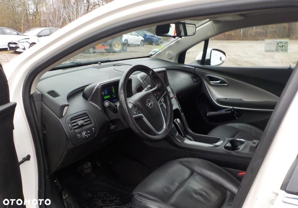 Opel Ampera - 21