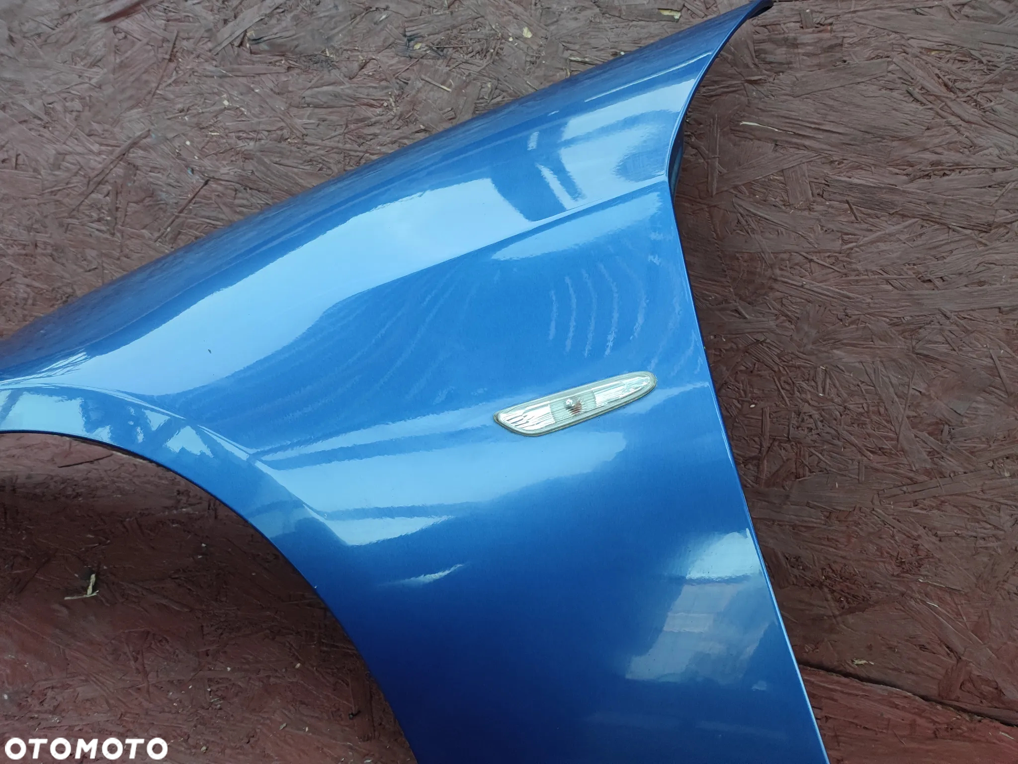 BMW E90 / E91 / E91LCI / E90 LCI ORYGINALNY PRZEDNI BŁOTNIK LEWY PEZEDNI W KOLORZE  W LE MANS BLAU METALIC 381 O NR.   41 35 7 135 679 OEM W DOBRYM STANIE - 6