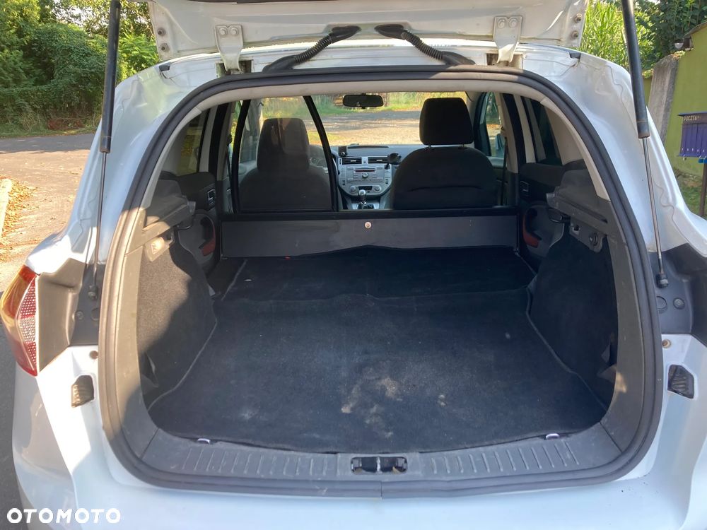 Ford Kuga 2.0 TDCi 2x4 Titanium - 13