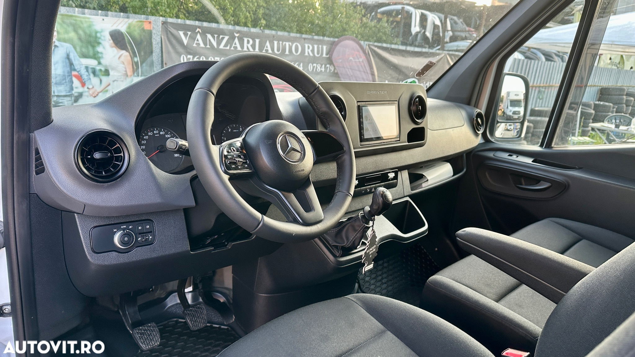 Mercedes-Benz Sprinter - 6