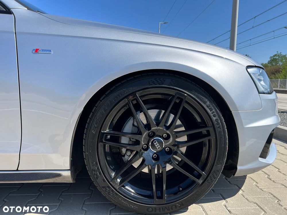 Audi A4 Avant 2.0 TFSI Quattro - 10