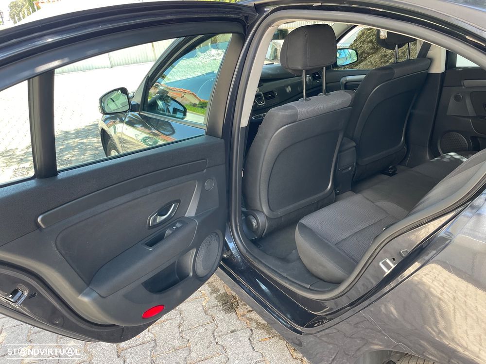 Renault Laguna dCi 110 FAP Emotion - 12