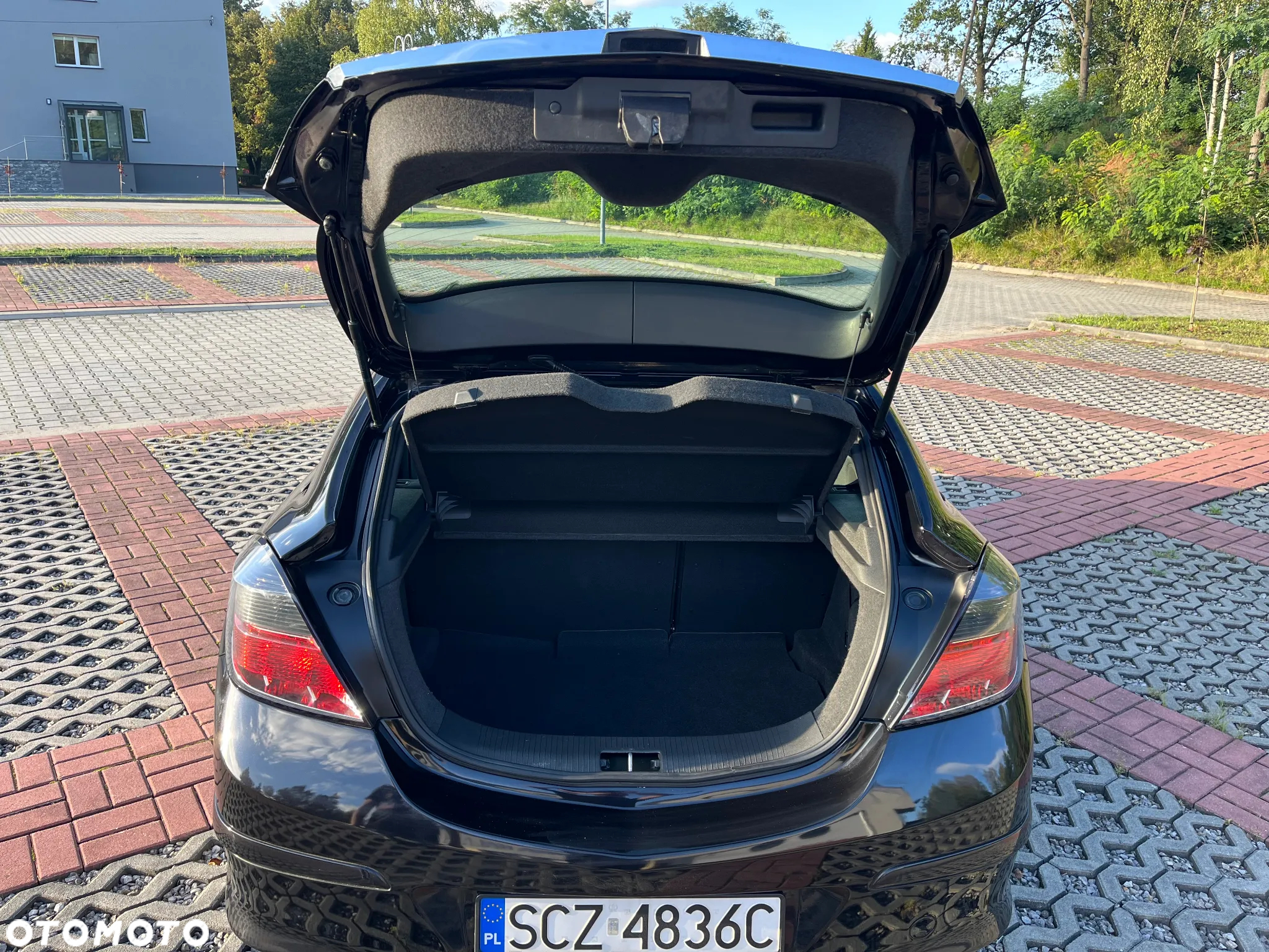 Opel Astra GTC 1.8 - 14