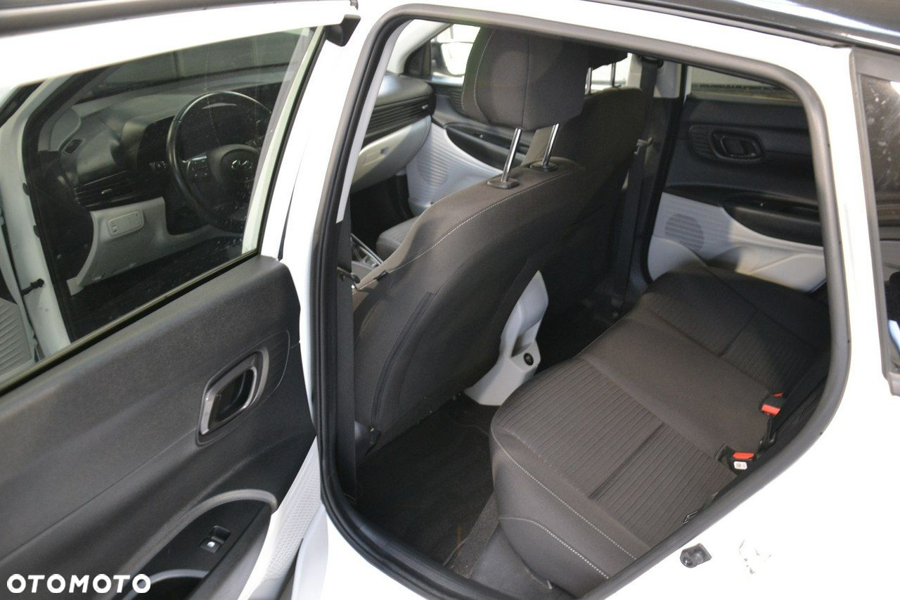Hyundai i20 - 20