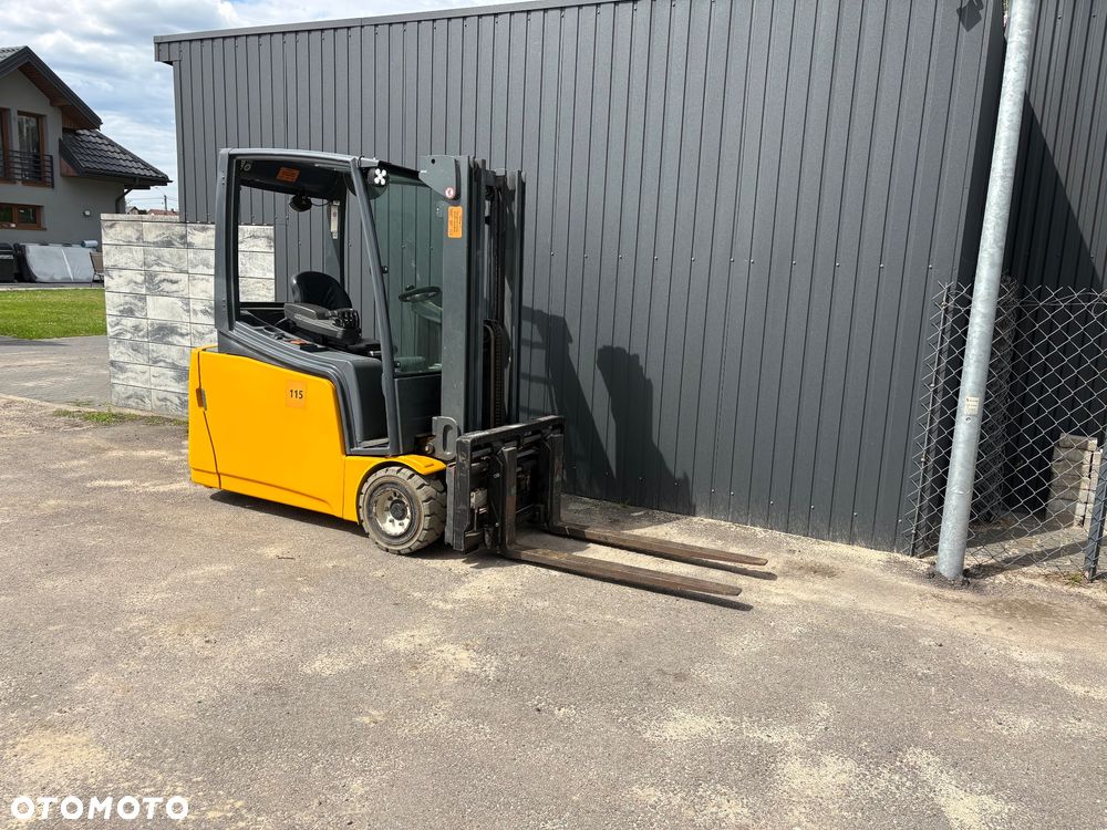 Jungheinrich EFG 220 - 7