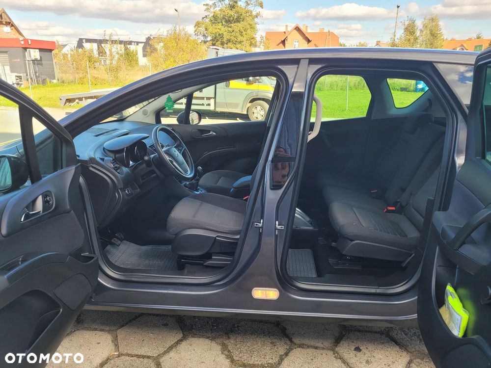 Opel Meriva - 10