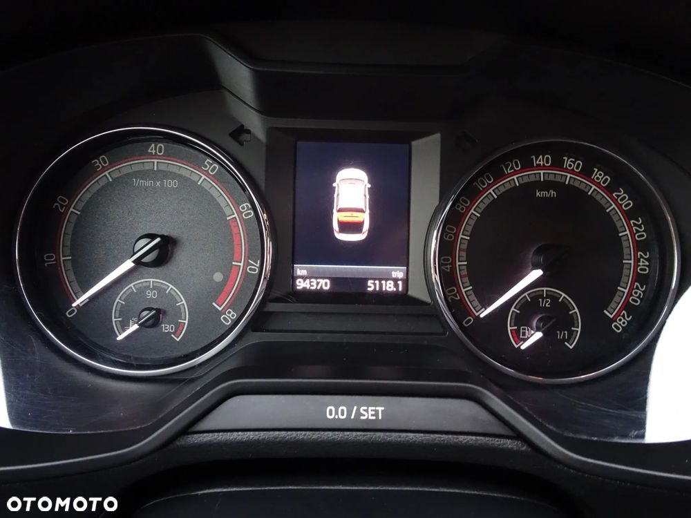 Skoda Octavia 2.0 TSI RS - 19